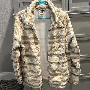 North face jacket never worn, excellent condition